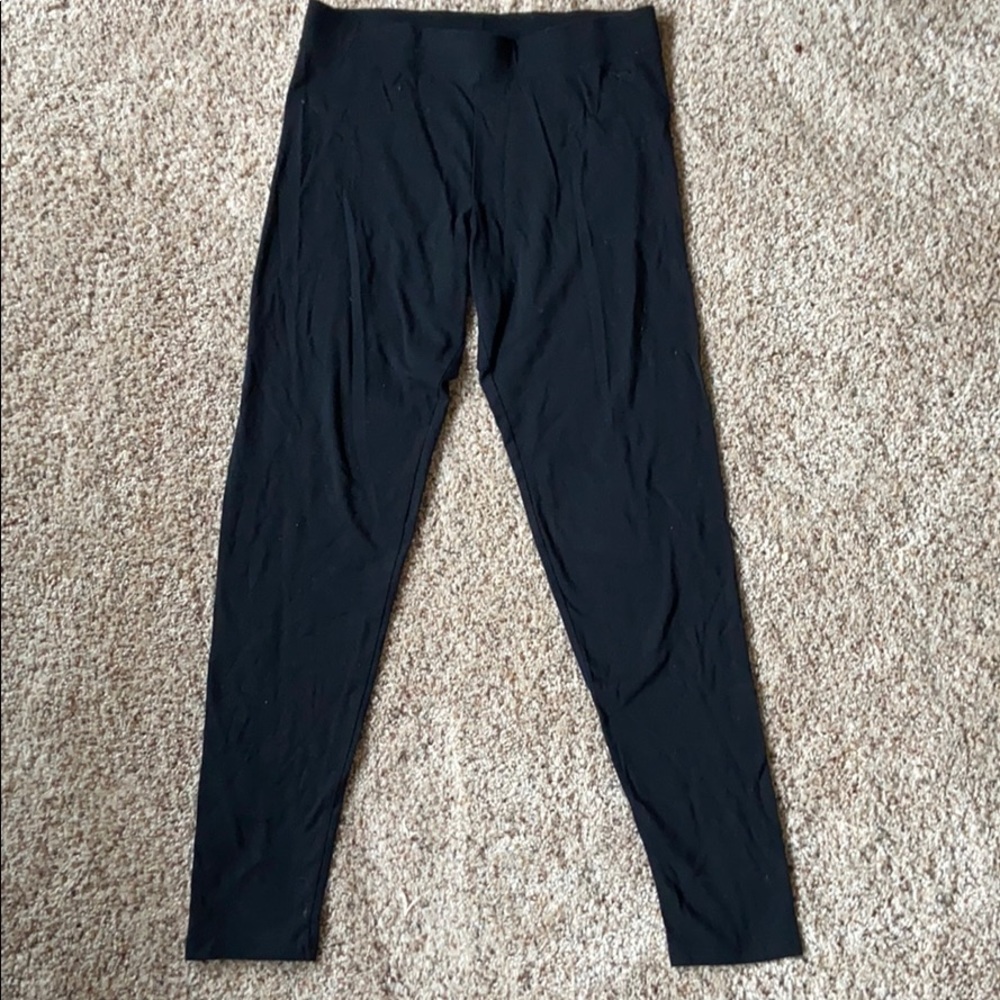 Black leggings